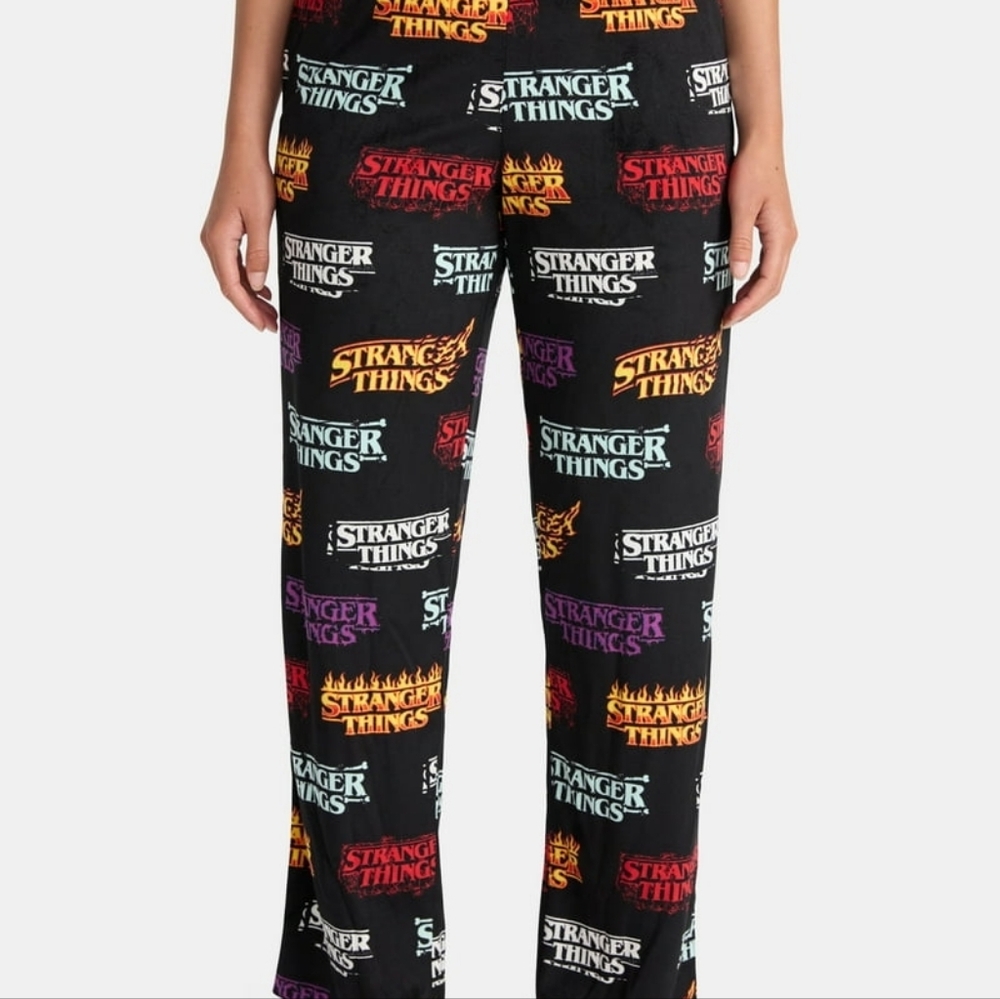 Netflix Stranger Things Women's and Women's Plus Velour Sleep Pants - Picture 4 of 5